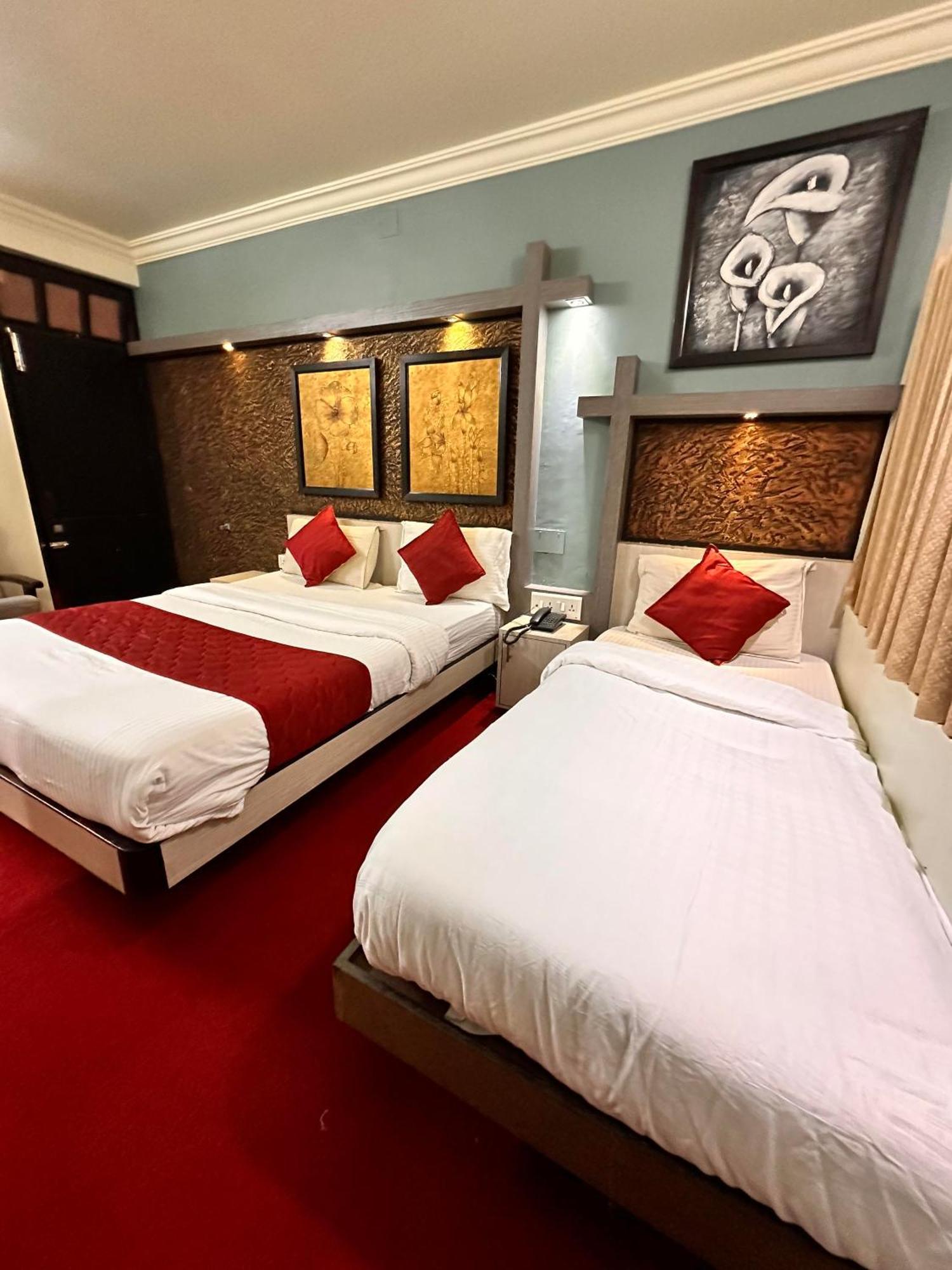 City Palace Hotel Ooty Exterior photo